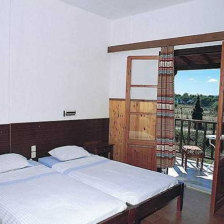 Zeus Hotel Koukounaries ภายนอก รูปภาพ